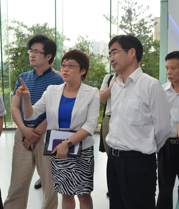 江蘇泰州醫(yī)藥高新區(qū)黨工委書記陸春云健康基地參觀交流