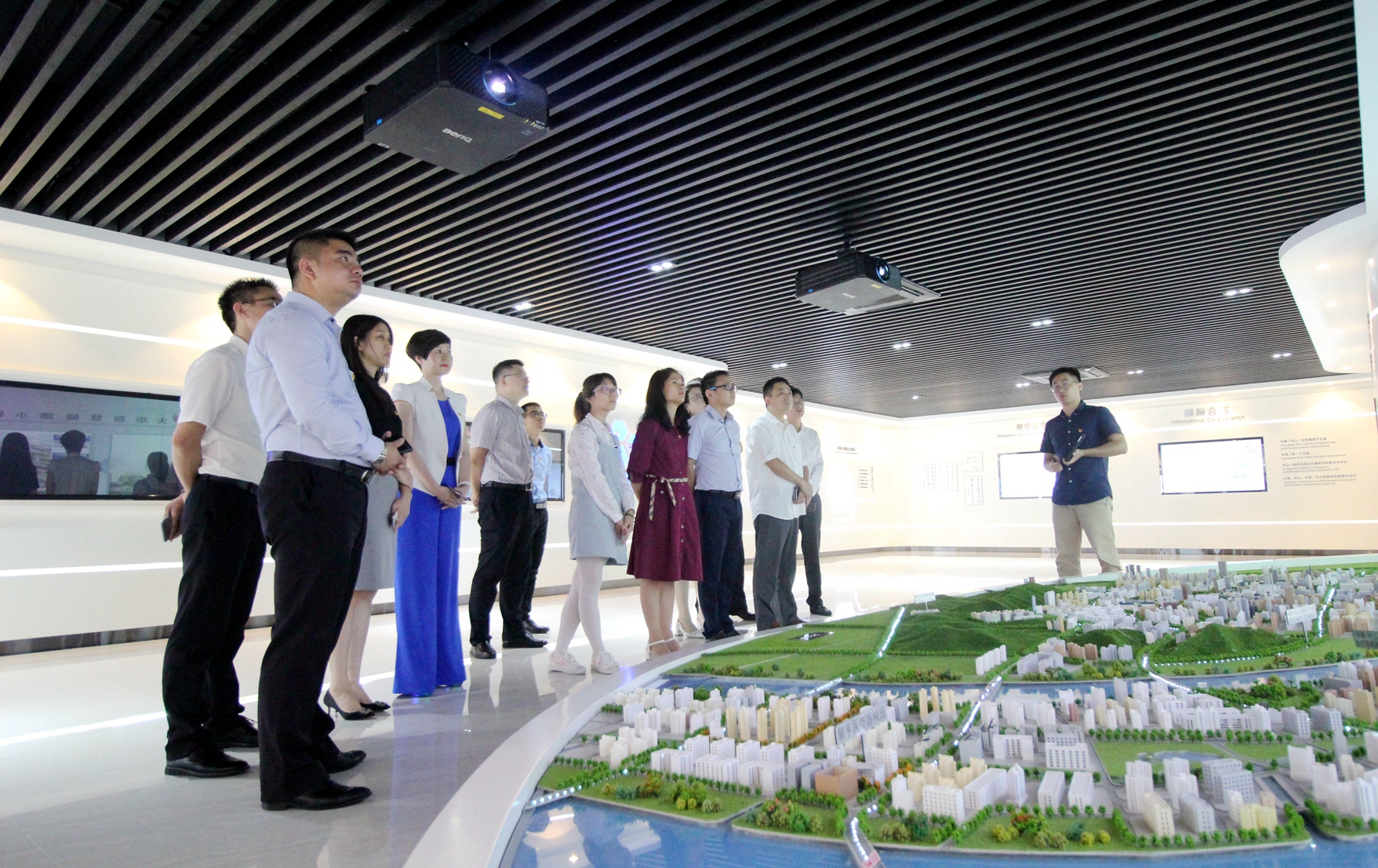 �y�б��U�I(y��)֧�ֽ����t(y��)ˎ�a(ch��n)�I(y��)�l(f��)չ������ɽ�y���O(ji��n)�־��{(di��o)�н�������